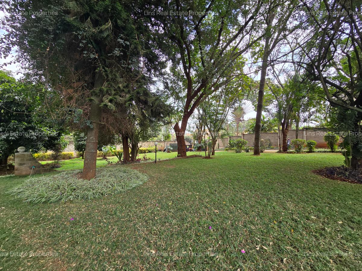 5 Bed House with En Suite in Runda - 6