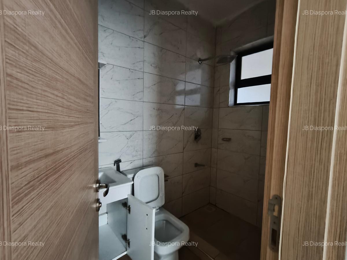 4 Bed Apartment with En Suite at 5Th Parklands Avenue - 9