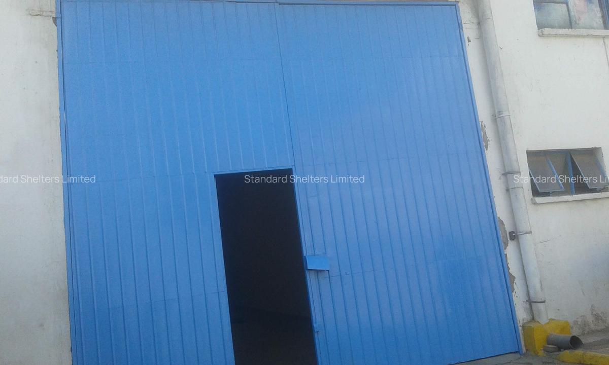 6,950 ft² Warehouse with Service Charge Included in Industrial Area - 6