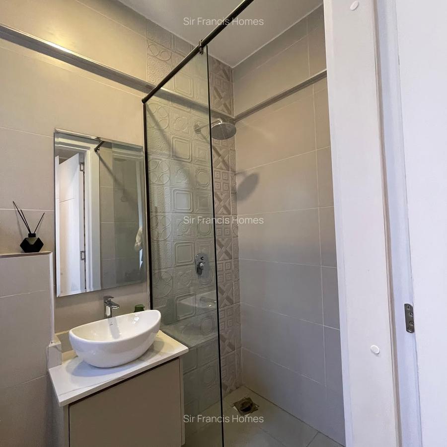 Serviced 3 Bed Apartment with En Suite in Parklands - 2
