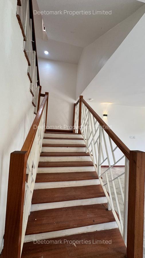 3 Bed Villa with En Suite at Bogani - 14