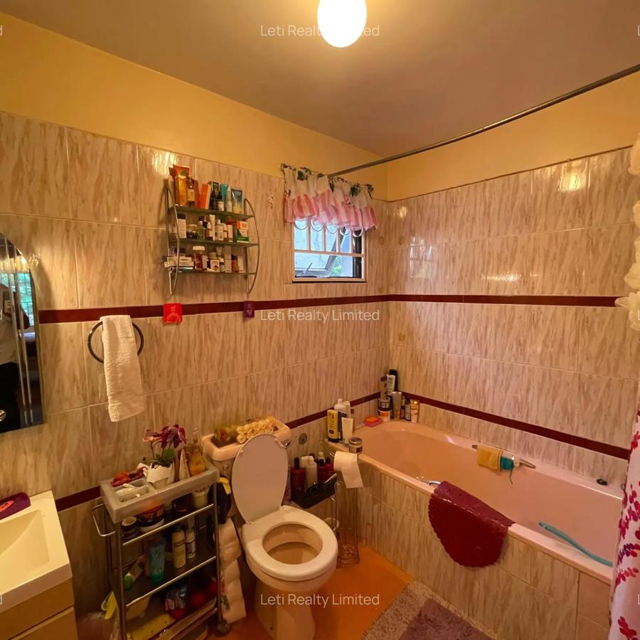 4 Bed Townhouse with En Suite in Lavington - 11