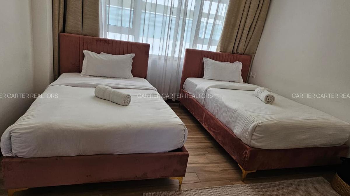 Serviced 2 Bed Apartment with En Suite at City Park Drive - 3