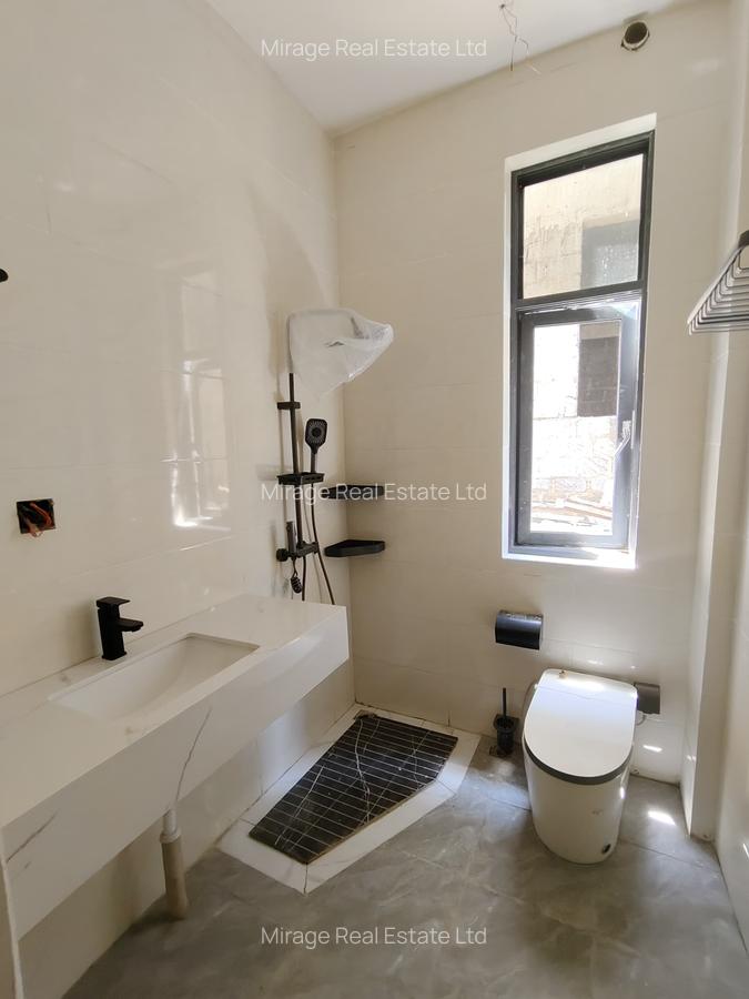 5 Bed Villa with En Suite in Lavington - 17