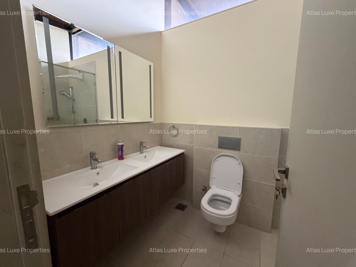4 Bed Townhouse with En Suite in Runda - 10