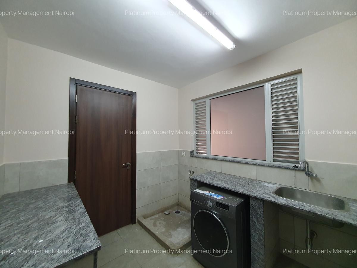 3 Bed Apartment with En Suite at Parklands Rd - 6