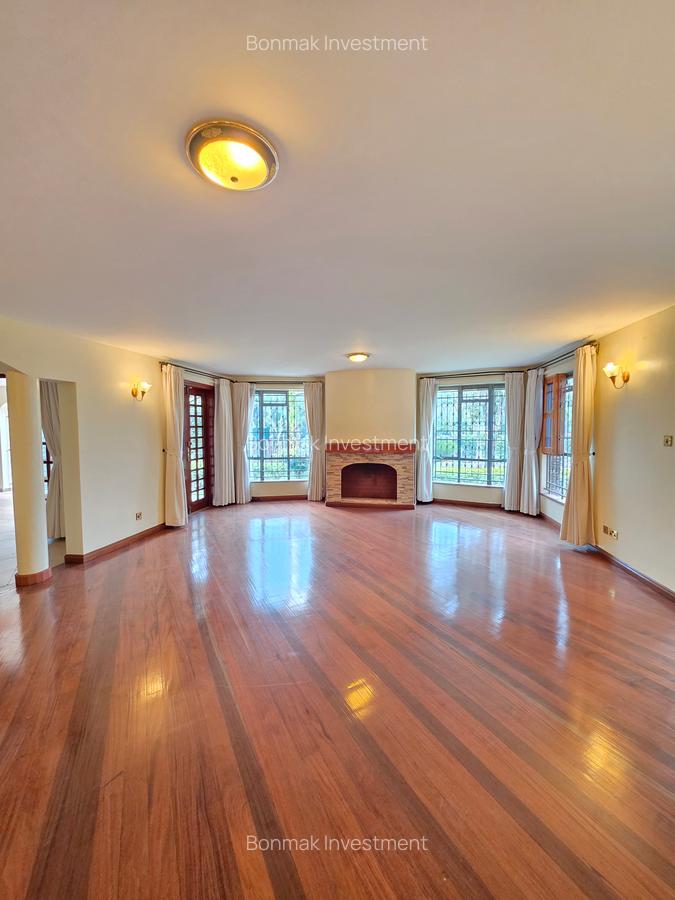 5 Bed House with En Suite at Old Runda. - 11
