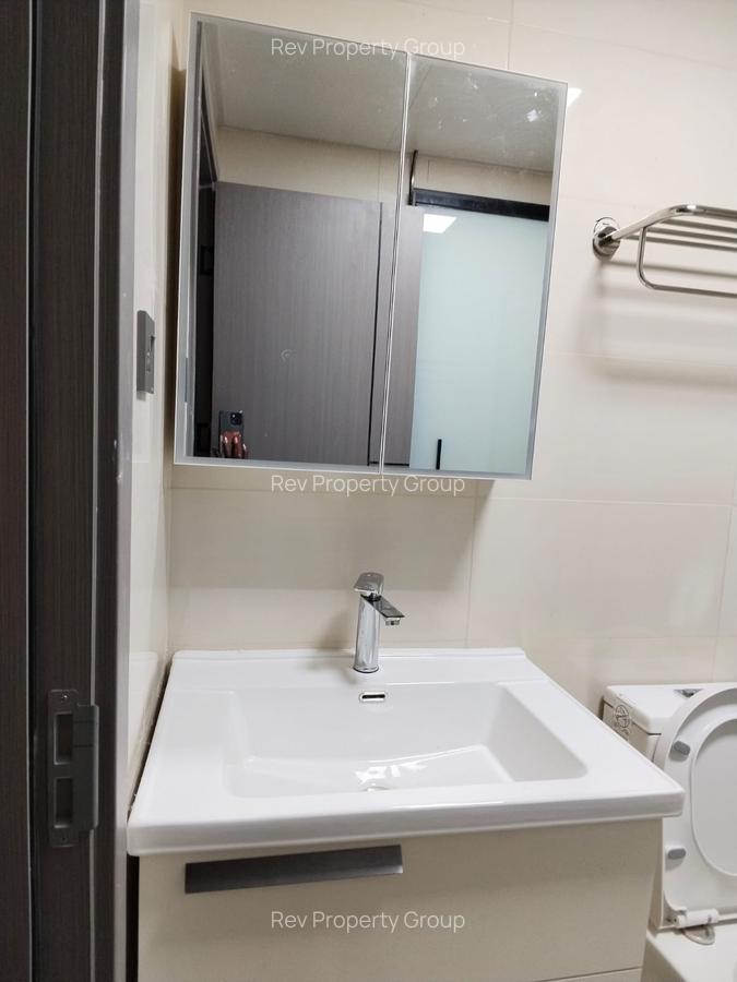 Serviced 1 Bed Apartment with En Suite in Westlands Area - 10