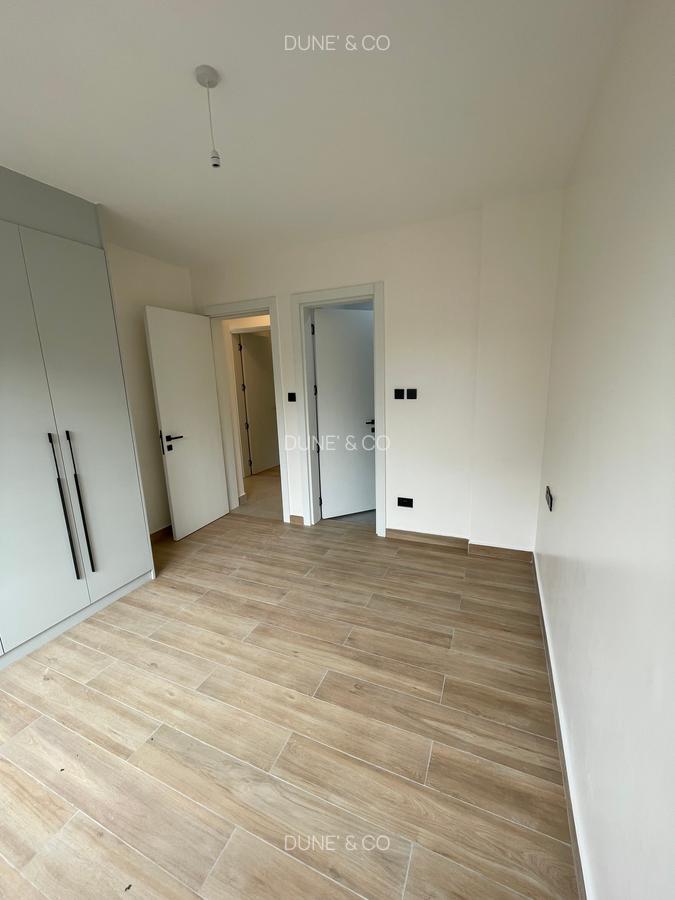Serviced 2 Bed Apartment with En Suite in Westlands Area - 20