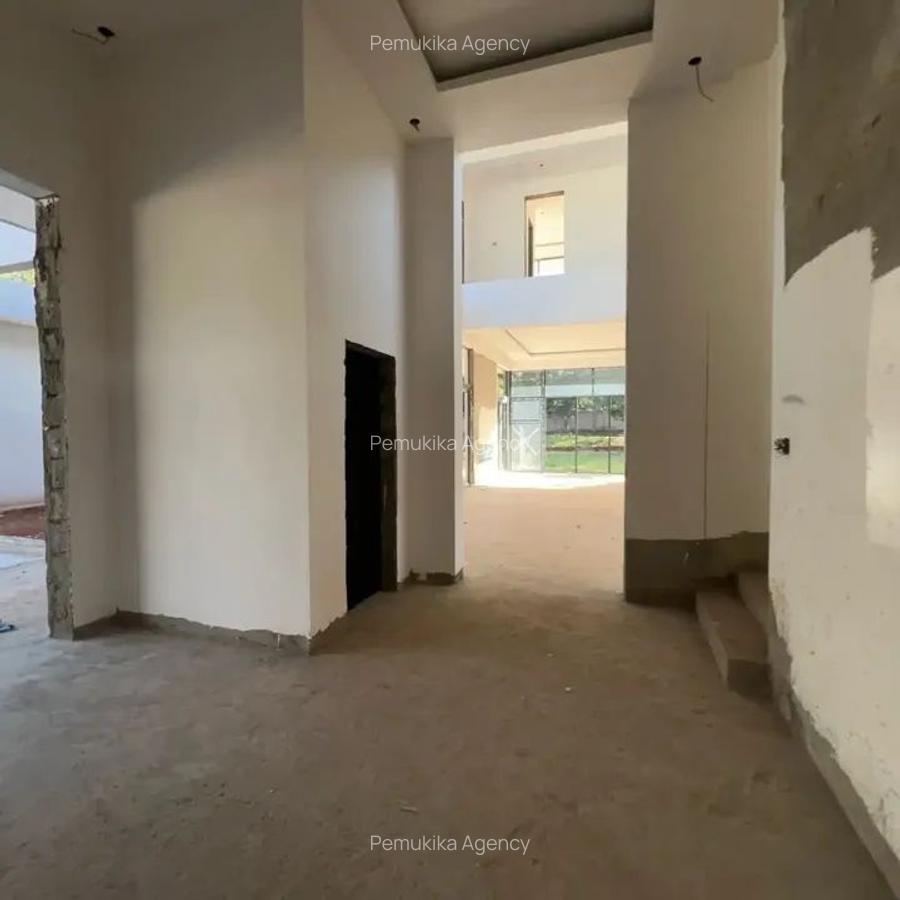 5 Bed Townhouse with En Suite in Karen - 9