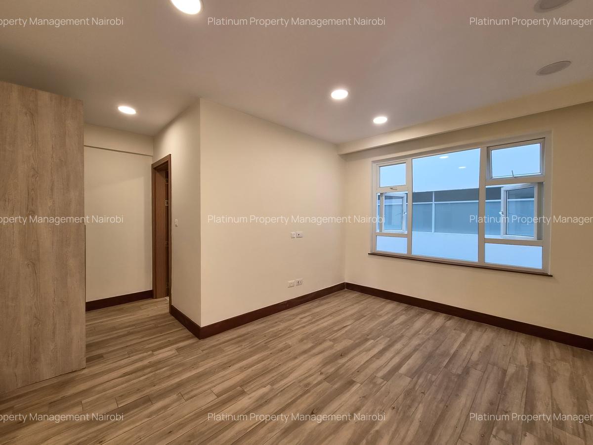 2 Bed Apartment with En Suite at The Colosseum - 11
