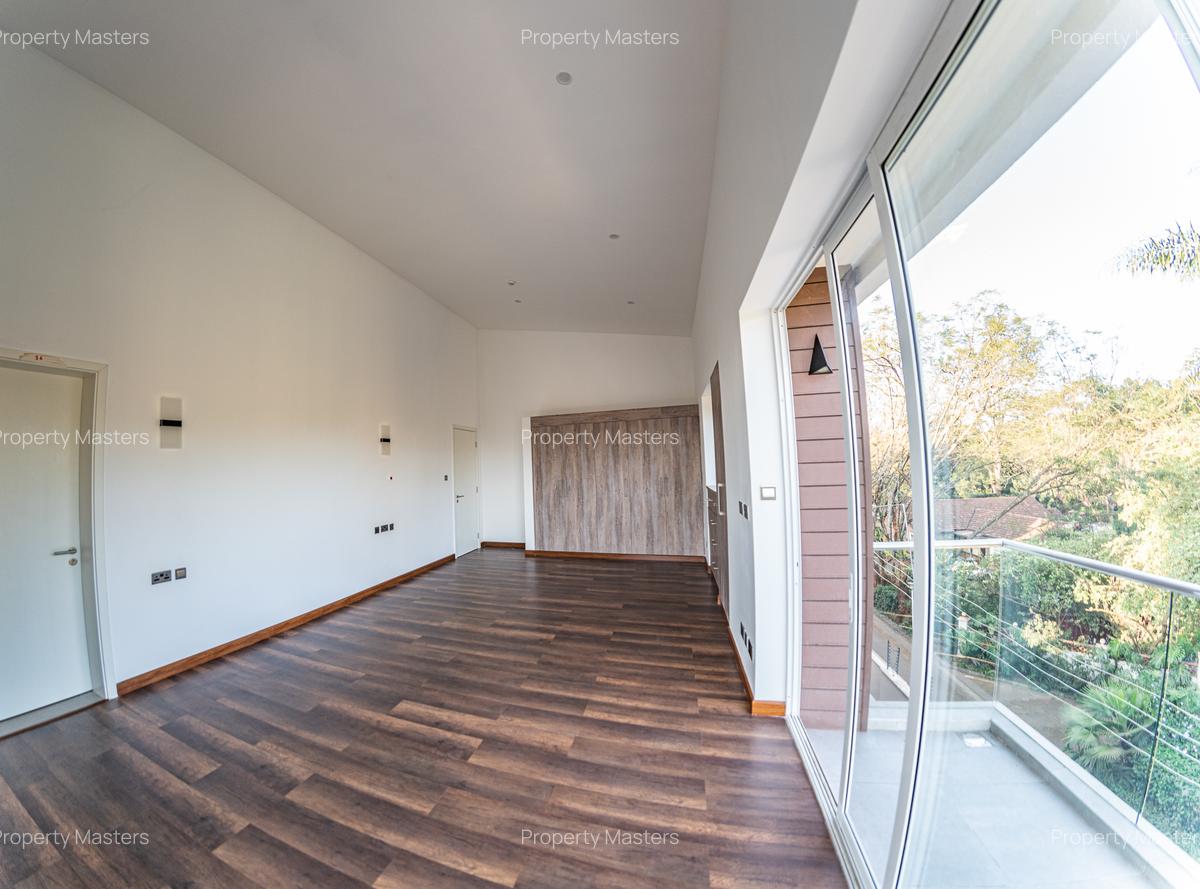 4 Bed Townhouse with En Suite at Kabasiran Avenue - 10