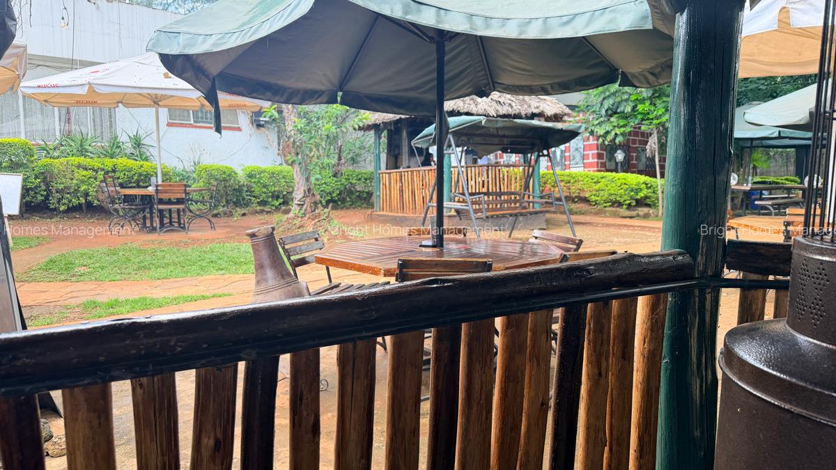 Commercial Property with Parking in Lavington - 12