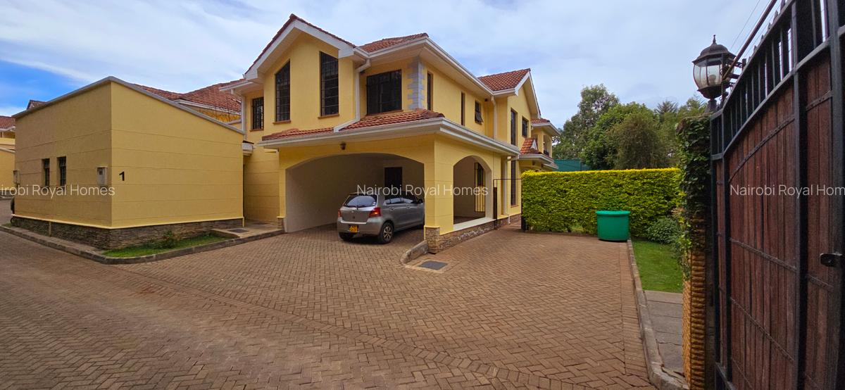 4 Bed Townhouse with En Suite at Lavington Green - 4