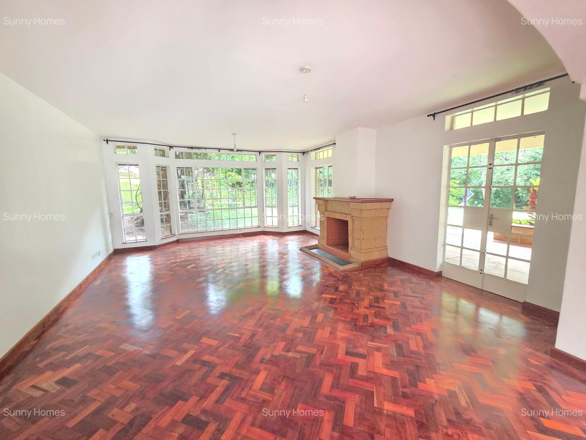 5 Bed Townhouse with En Suite at Rossylin Lone Tree - 16
