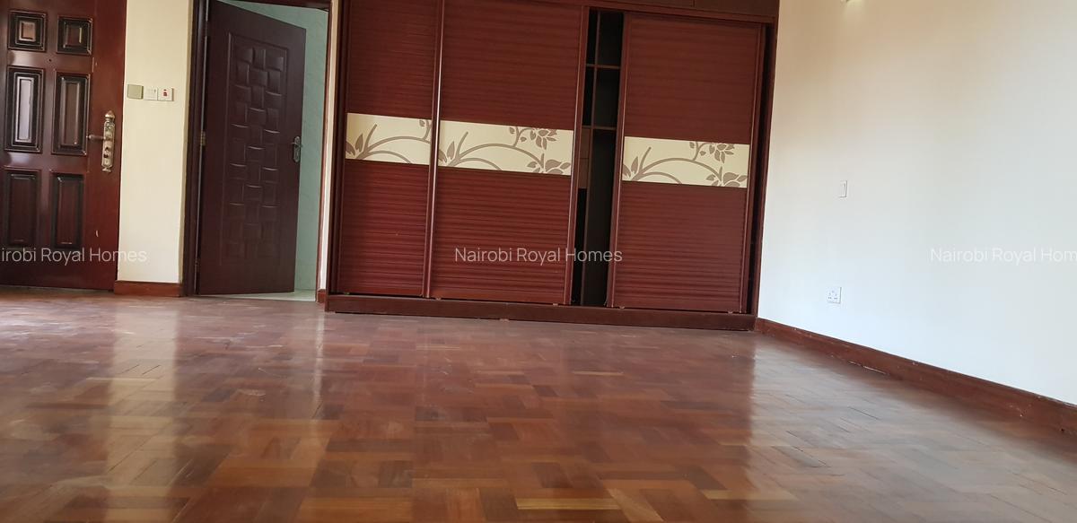 5 Bed Townhouse with En Suite at Lavington Road - 18