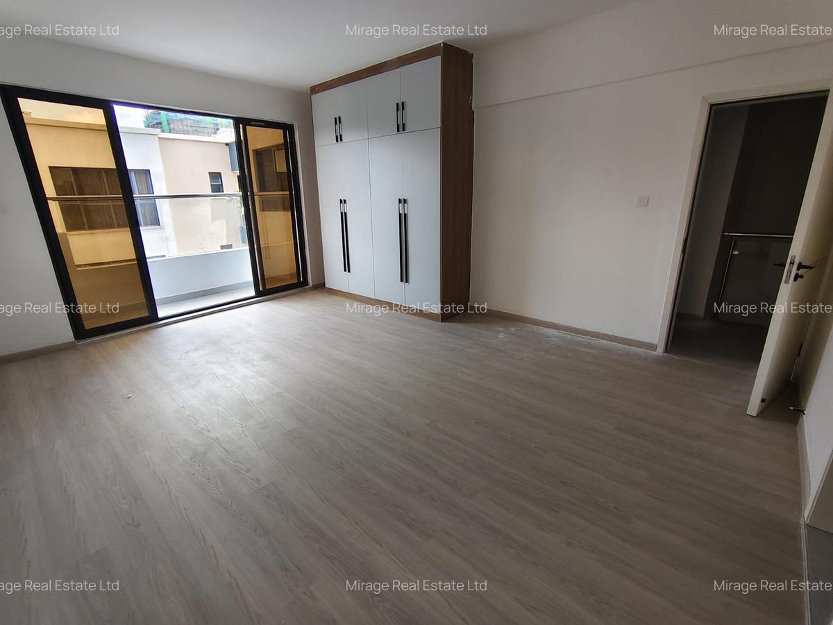 5 Bed Apartment with Borehole in Parklands - 2