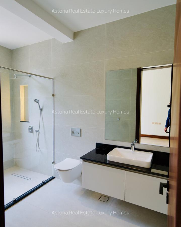 6 Bed Villa with En Suite at 2026-183 - 18