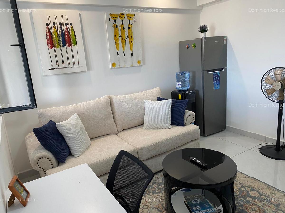 Serviced 1 Bed Apartment with En Suite at Westlands Road - 3