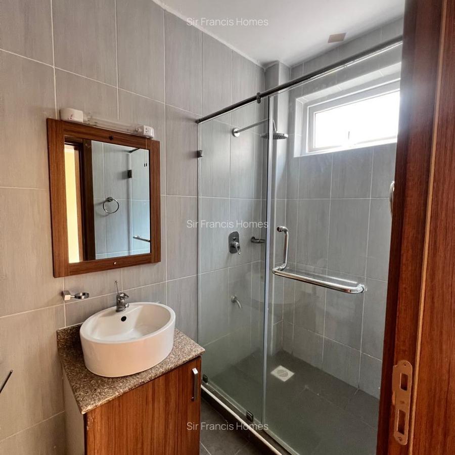 Serviced 3 Bed Apartment with En Suite in Kilimani - 5