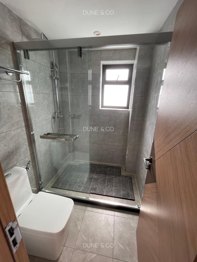 3 Bed Apartment with En Suite in Riverside - 16
