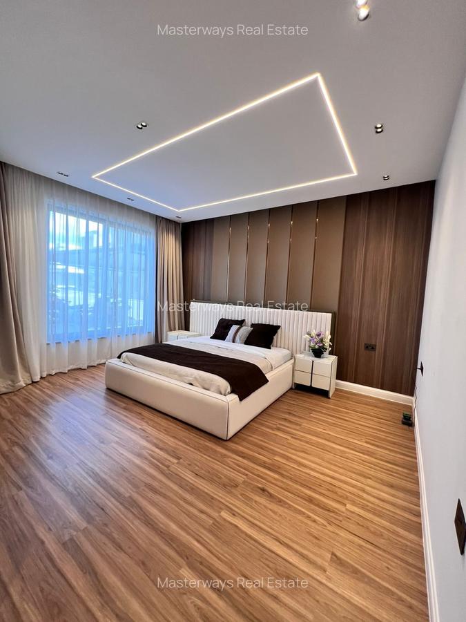 5 Bed Villa with En Suite in Runda - 14