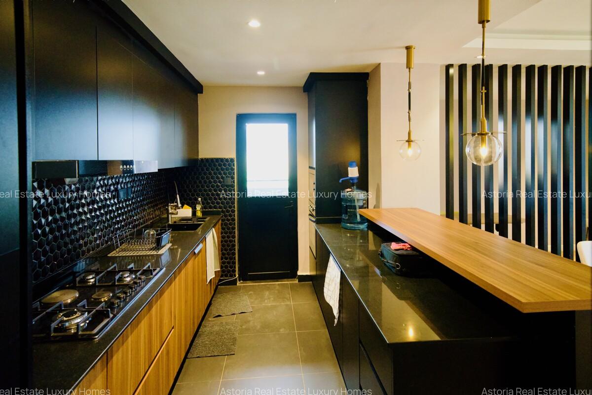 2 Bed Apartment with En Suite at 2026-412 3 Bed - 1