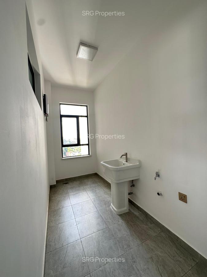 4 Bed Apartment with En Suite in Kilimani - 14