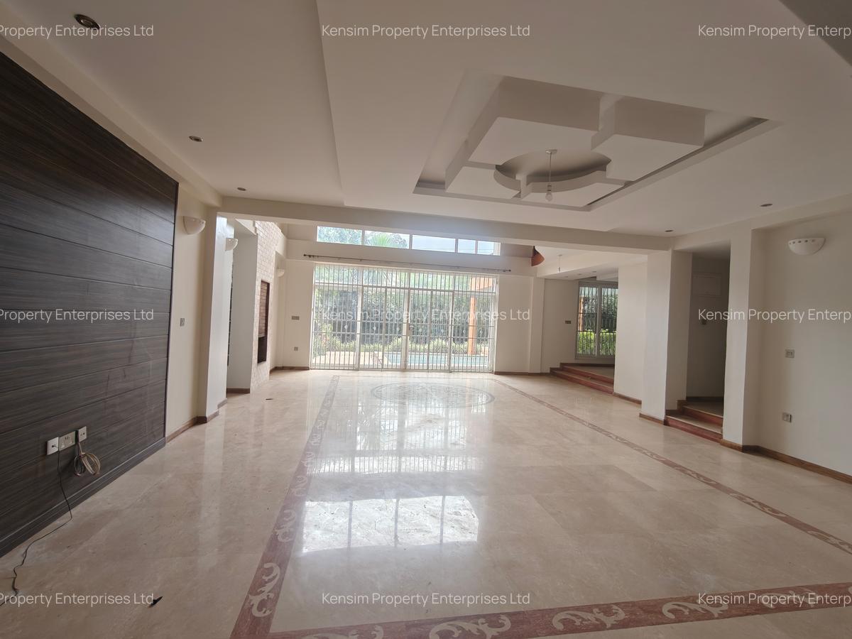 4 Bed Townhouse with En Suite in Lavington - 2