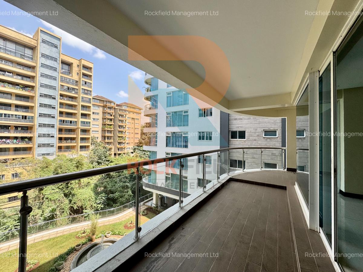 3 Bed Apartment with En Suite in Riverside - 1