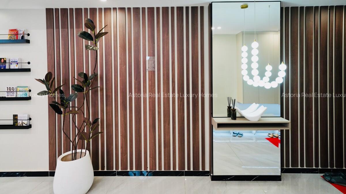 5 Bed Apartment with En Suite at 2026-107 - 12