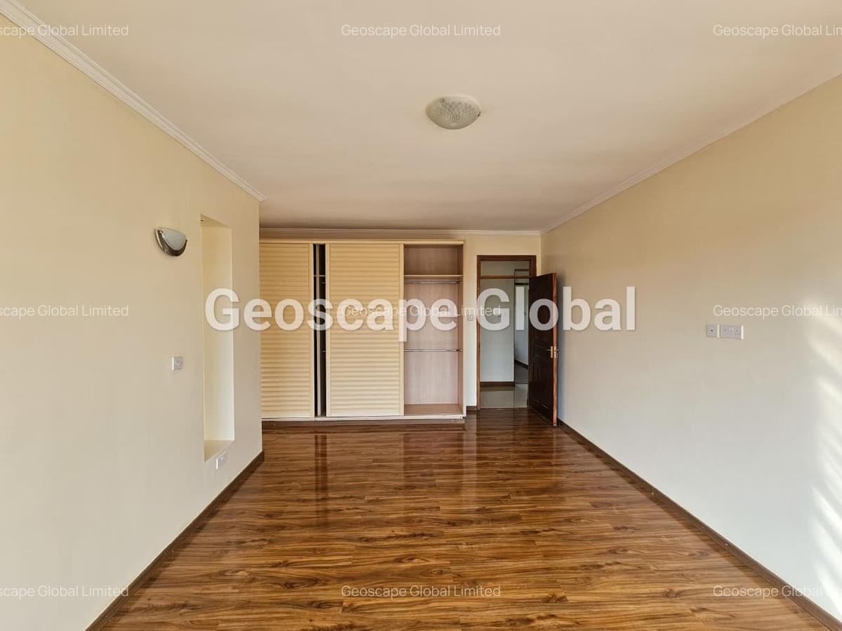 4 Bed Townhouse with En Suite in Runda - 2