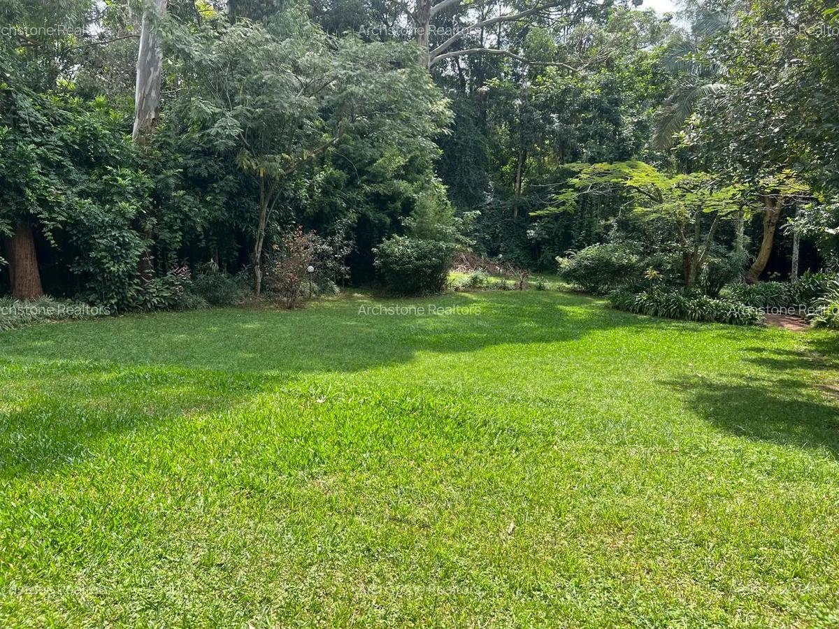 5 Bed House with En Suite in Nyari - 12