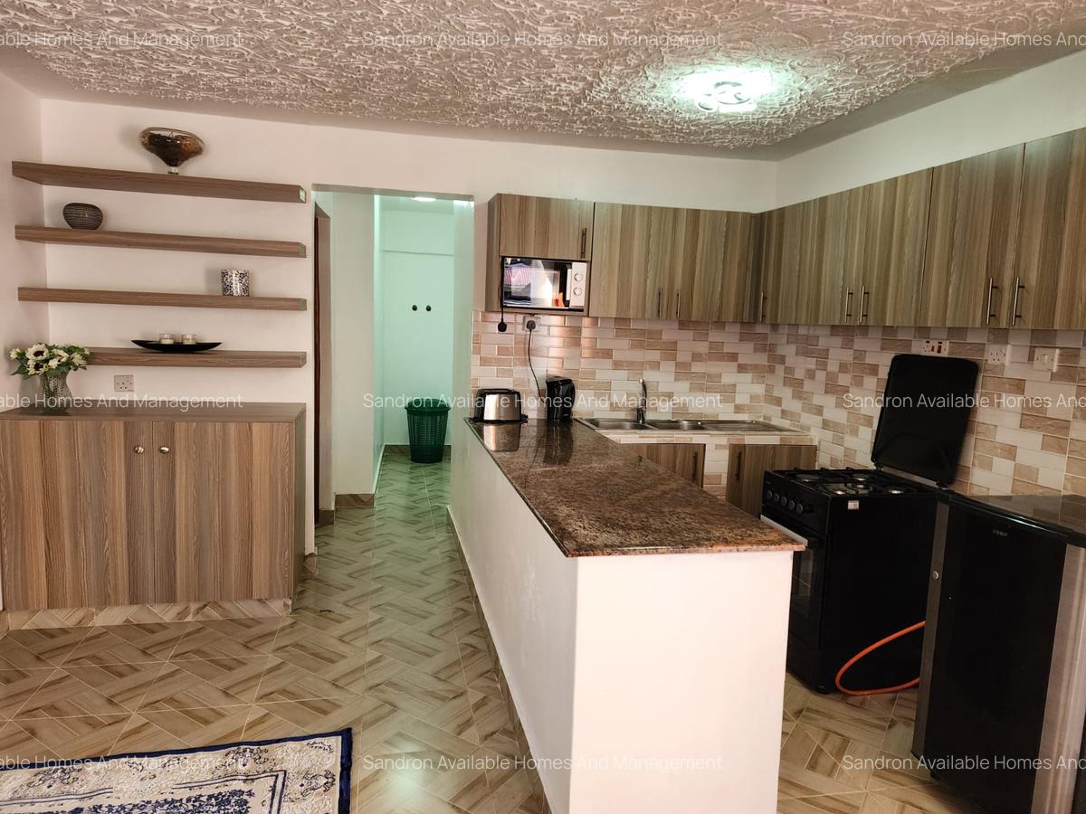 Serviced 1 Bed Apartment with En Suite in Kilimani - 2