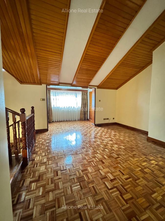 4 Bed House at Near Giraffe Centre - 9