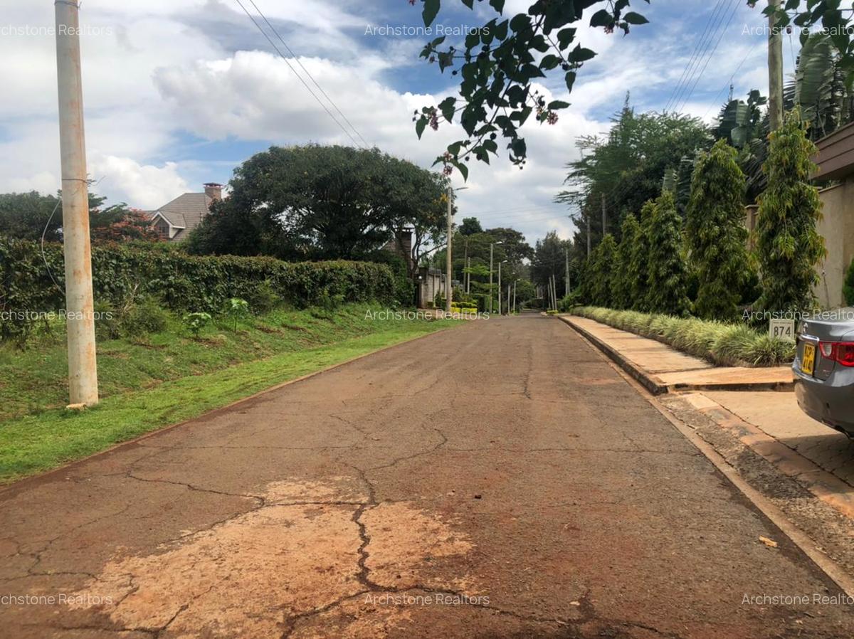 Land in Runda - 12