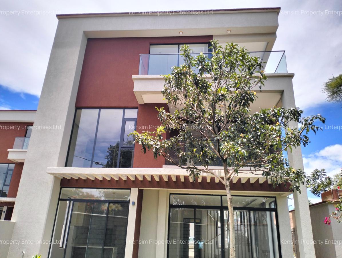 5 Bed Townhouse with En Suite in Lavington - 1