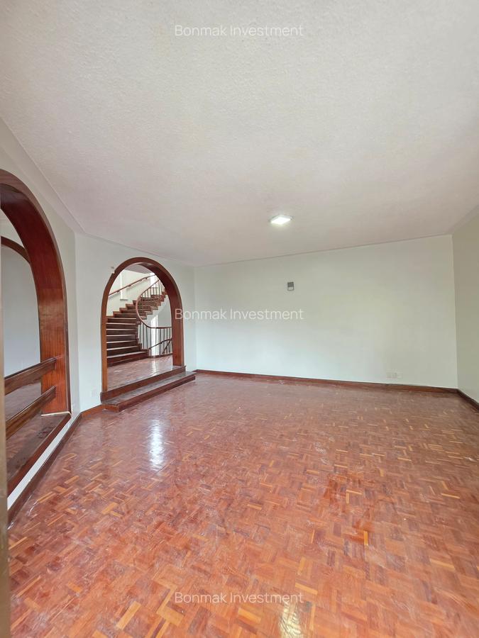 4 Bed Townhouse with En Suite at Lavington Green - 11