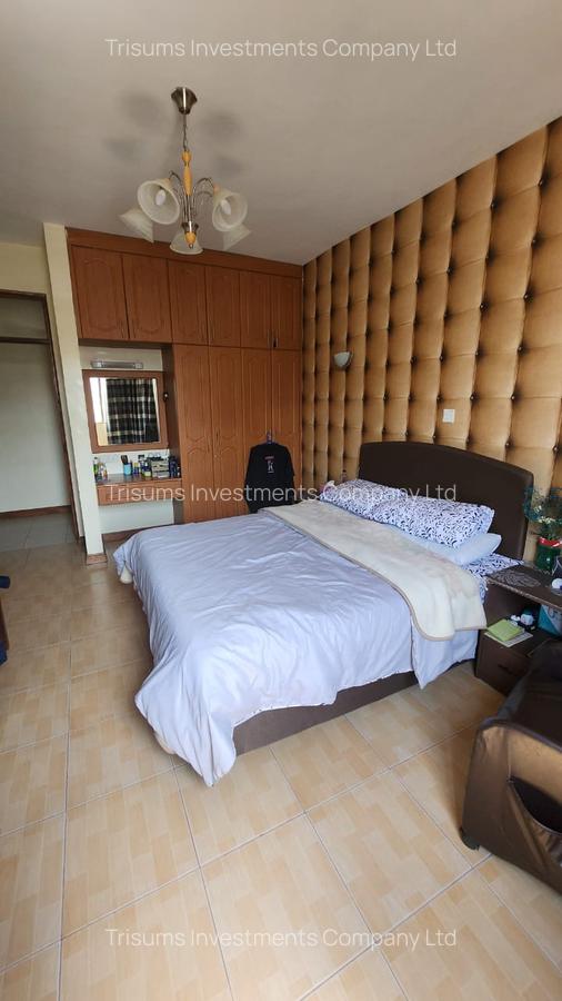 3 Bed Apartment with En Suite in Parklands - 5