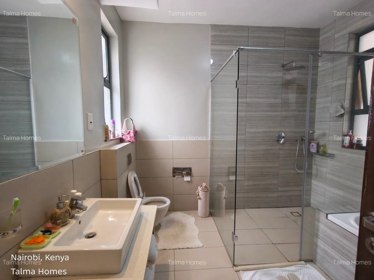 4 Bed Townhouse with En Suite at Garden Estate Road - 8
