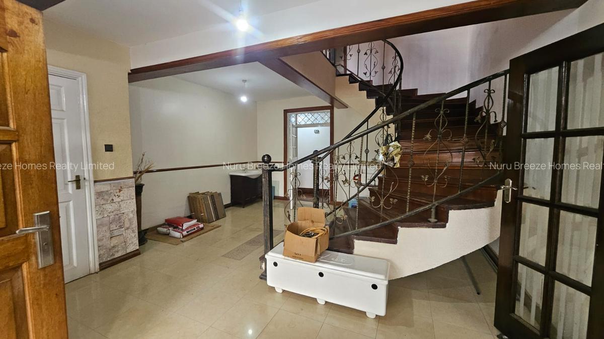5 Bed House with En Suite in Runda - 5