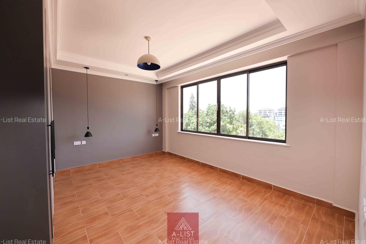 2 Bed Apartment with En Suite at Lantana Road - 6