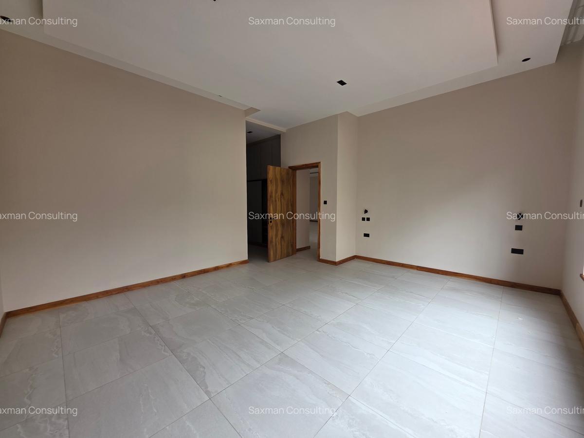 4 Bed Apartment with En Suite in Loresho - 16