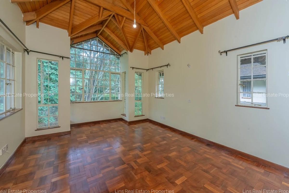 5 Bed Townhouse with En Suite in Rosslyn - 10