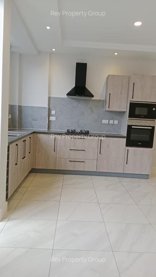 Serviced 1 Bed Apartment with En Suite in Westlands Area - 6