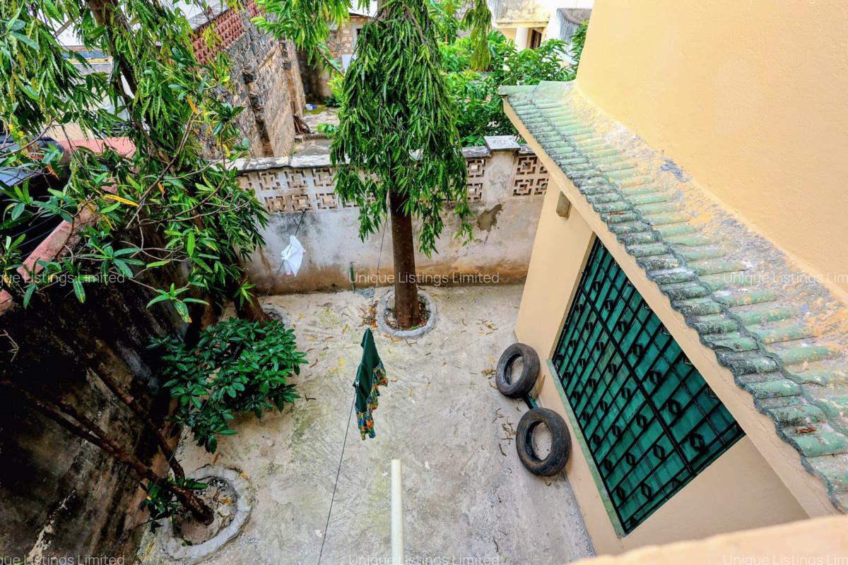 4 Bed House with Staff Quarters at Behind Oshwal Academy - 2