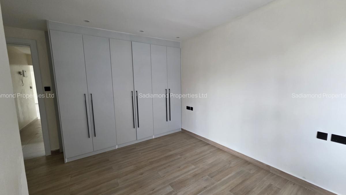 3 Bed Apartment with En Suite in General Mathenge - 4