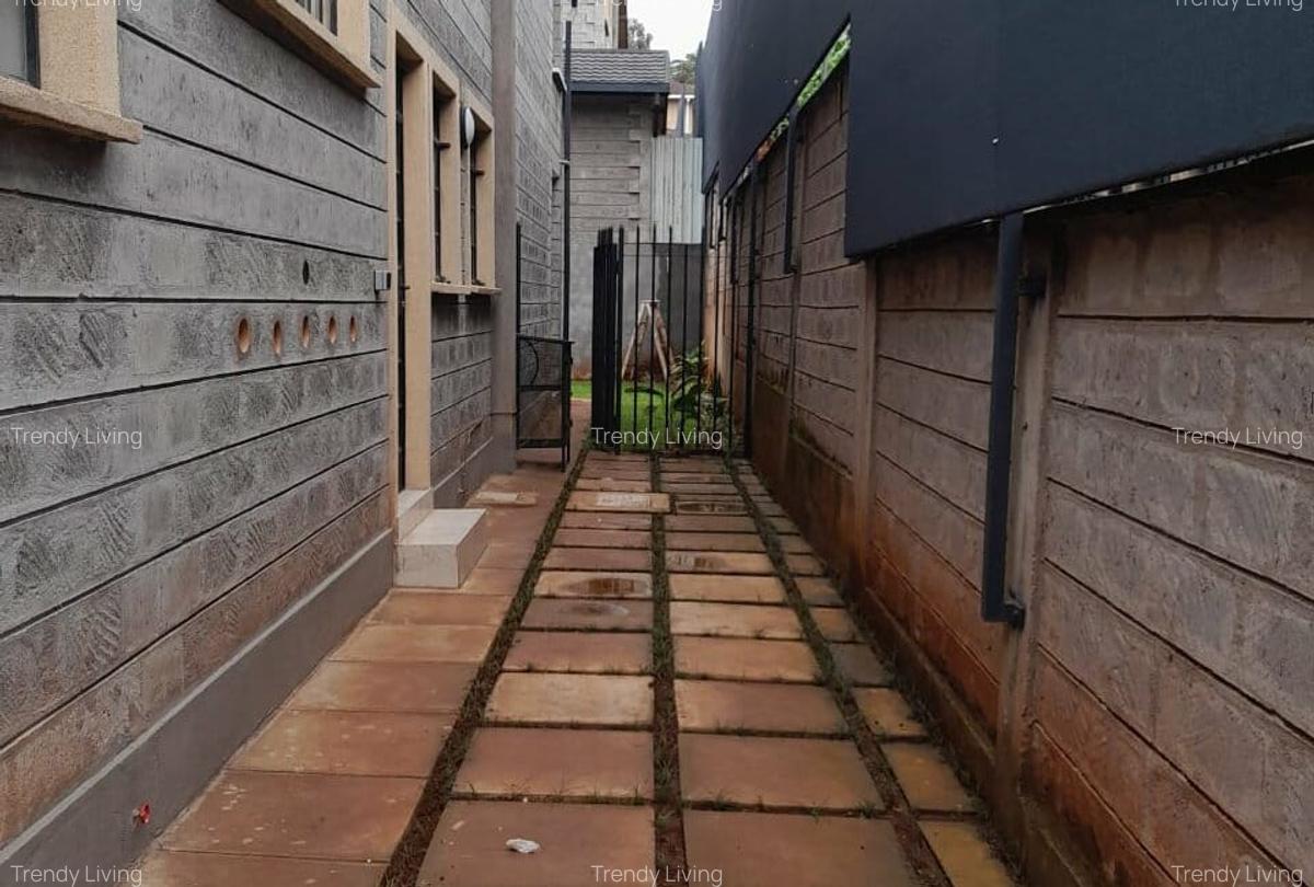 5 Bed Townhouse with En Suite in Lavington - 10
