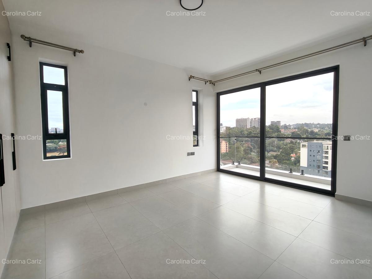 3 Bed Apartment with En Suite at Brookside Drive - 16