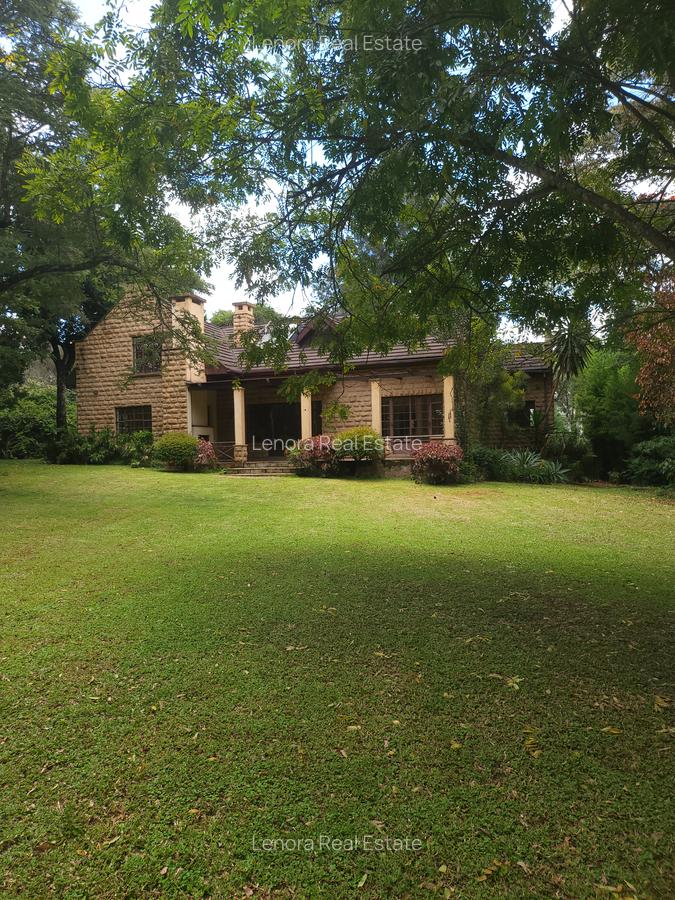 5 Bed Villa with En Suite in Karen Hardy - 18